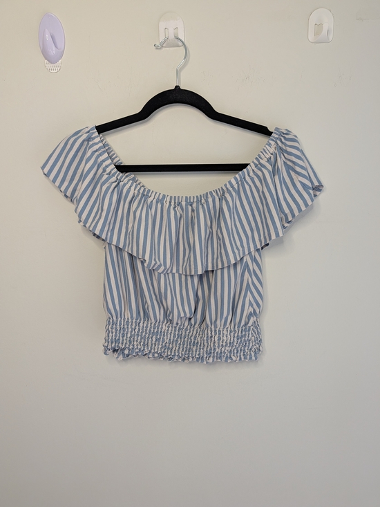 American Eagle Outfitters Tops - American Eagle Cold Shoulder Top Size Small